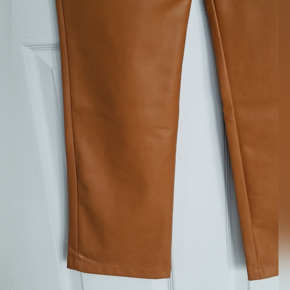 NWT 7 For All Mankind Women's Faux Leather Pants Size Medium Camel - Picture 4 of 16